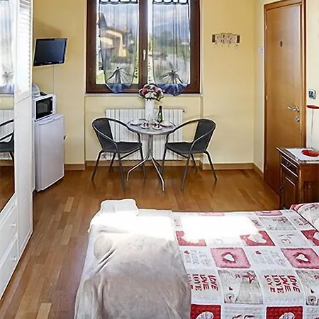 Bed and Breakfast Milu Κούνεο