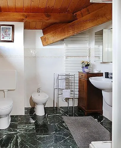 Milu לינה וארוחת בוקר 4*