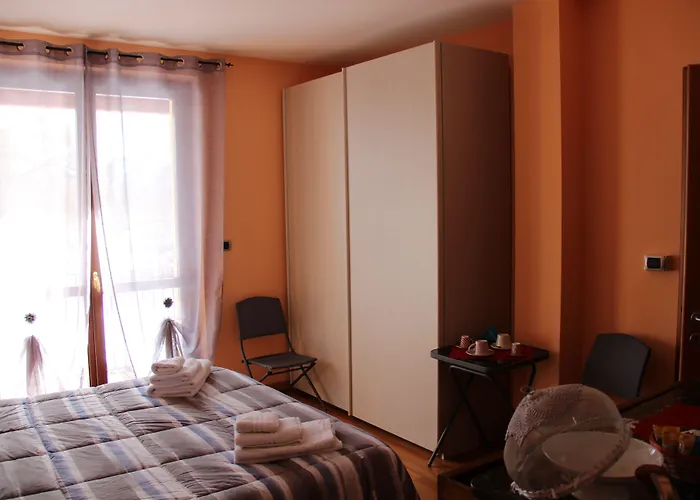 לינה וארוחת בוקר Milu