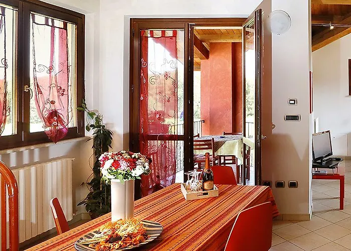 לינה וארוחת בוקר Milu קונאו